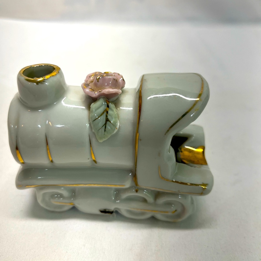 VINTAGE 1940’s PORCELAIN TRAIN ASHTRAY W/SMOKE STACK FOR WOMEN SMOKERS JAPAN